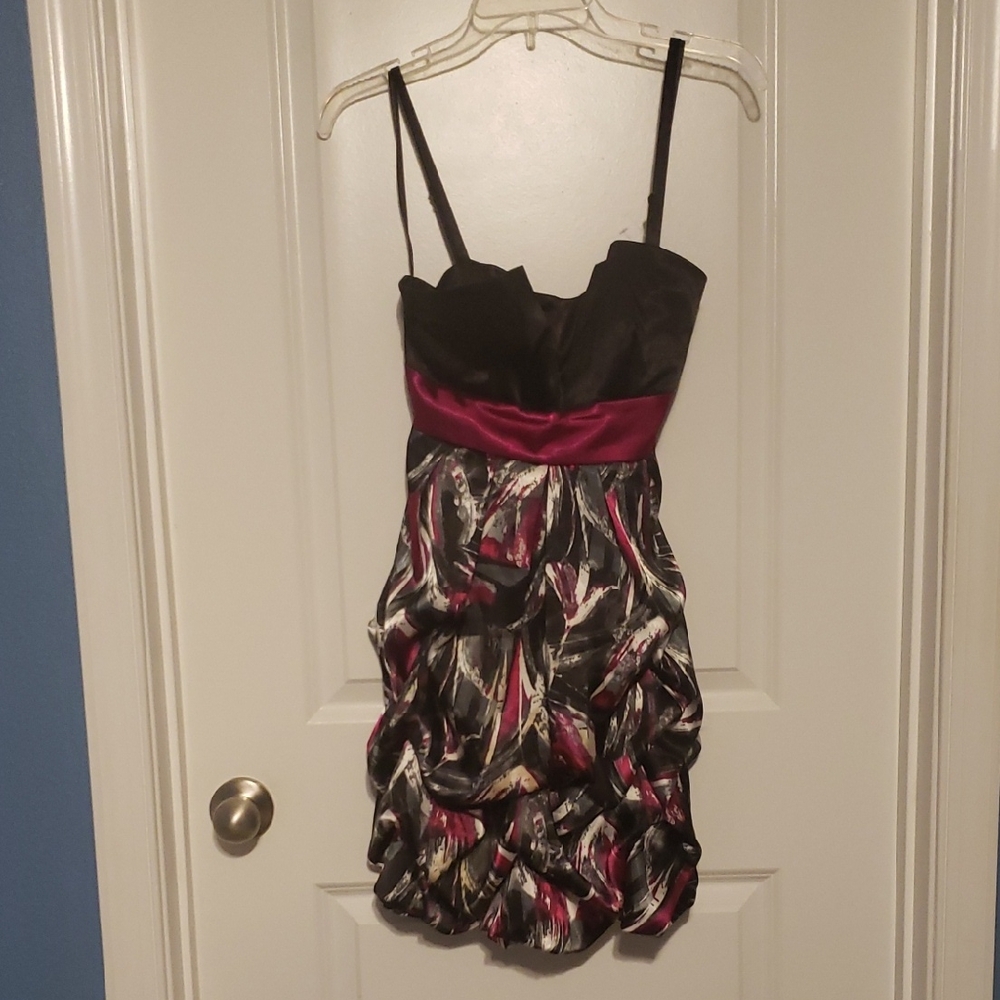 Chic Black and Pink Strapless Dress